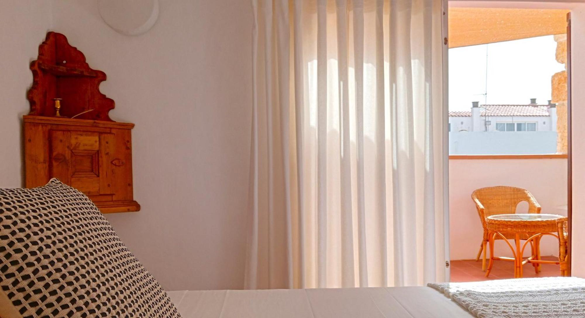 Hotel 3A Ease Of Living Сьюдадела Номер фото